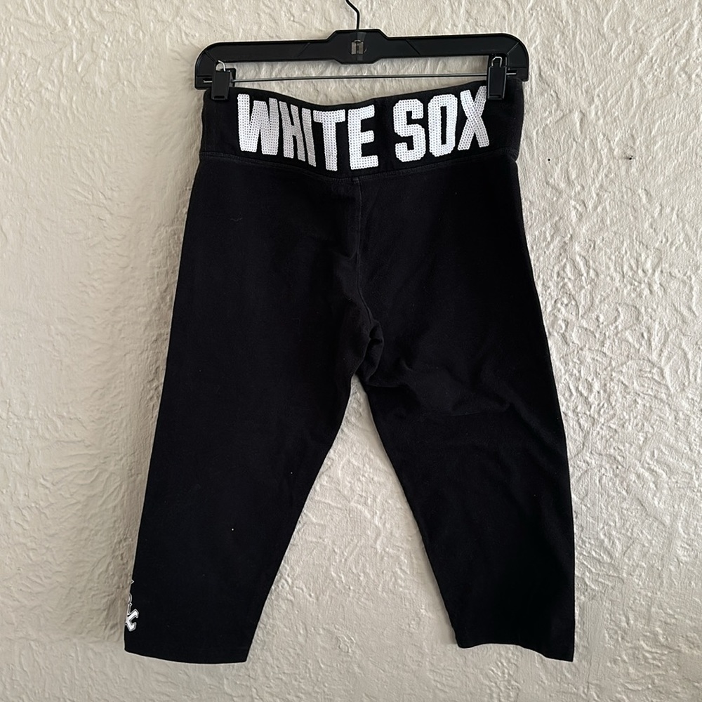 Victoria’s Secret Pink White Sox Sequin Bling Black Cropped Capri Leggings MLB M - Picture 1 of 7
